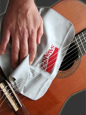 Illustration chiffon de nettoyage guitare savarez