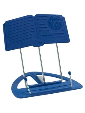 Illustration de PUPITRE DE TABLE K&M UNI-BOY, plastique rigide, taille plié 23,5 x 17,3 x 1,3 cm poids 172 gr, inclinaison 10° à 50° - Classic bleu (forme livre ouvert)