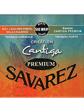Illustration de CORDES SAVAREZ Création/Cantiga Premium mixte - Jeu complet : 2 aiguës New Cristal et 1 Alliance (tension normale) - 3 basses Cantiga Premium (tension forte)